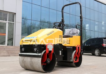 靜碾<font color='red'>壓路機(jī)</font>和振動(dòng)<font color='red'>壓路機(jī)</font>