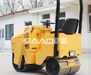 <font color='red'>壓路機(jī)</font>使用減震墊的注意