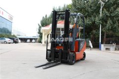 電動叉車在進行堆垛作業時的注意事項，這個必